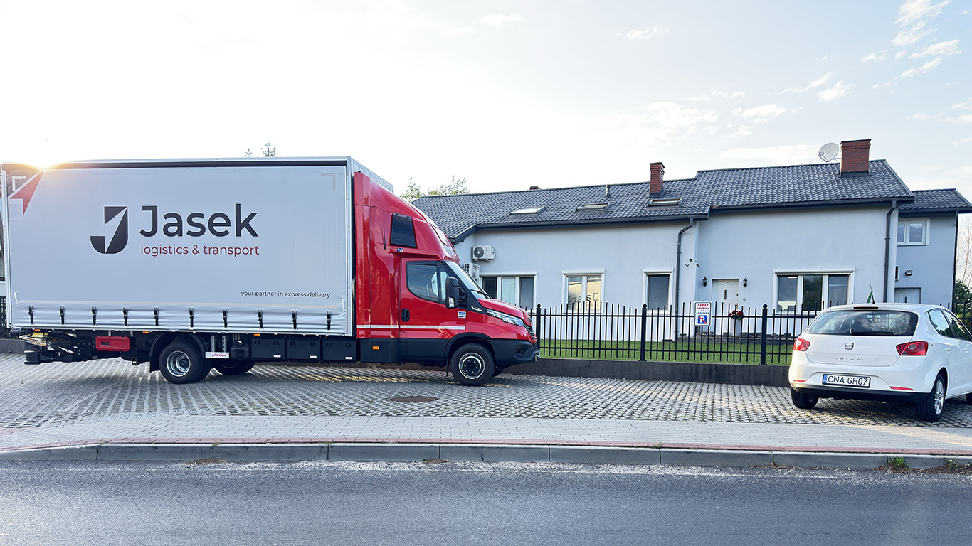Ciężarówka 7,5 t – Jasek Transport Ciężarówka 7,5 t - Jasek Transport